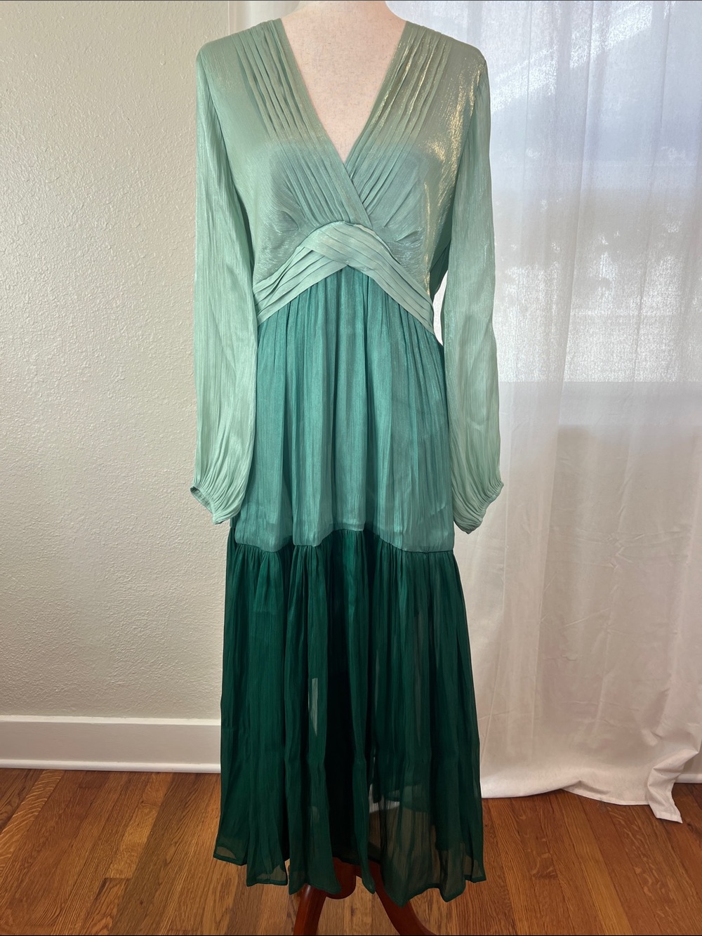 S-Deer Green Ombre Maxi Dress - V-Neck Long Sleeve. Size L. NWT